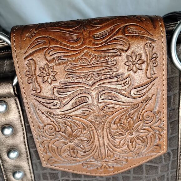 *USED* Shyanne Concealed Carry Tote - Picture 2 of 9